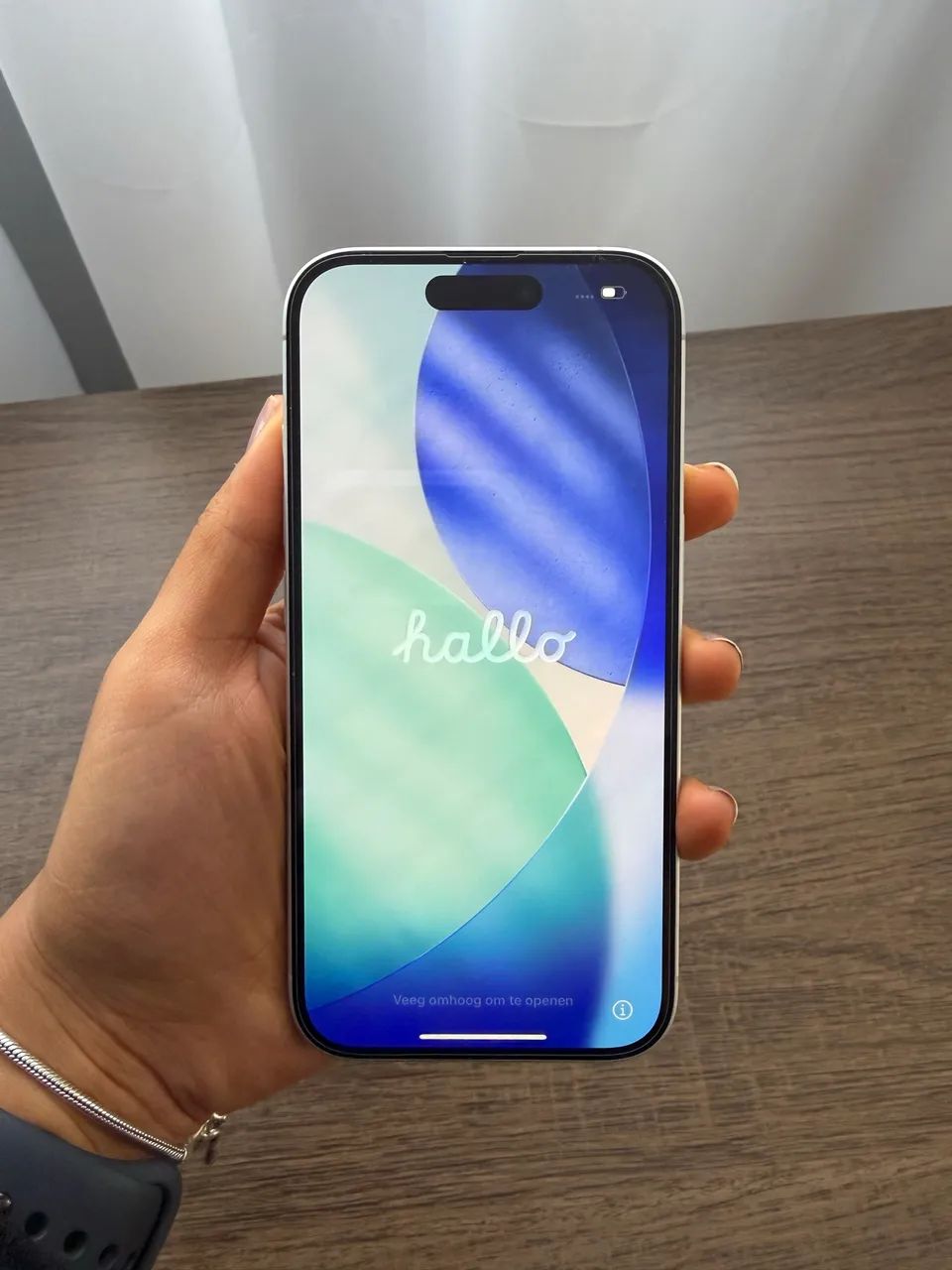 iPhone 16 Branco 256GB | Caixa + cabo USB-C original + capinha. - Foto 4
