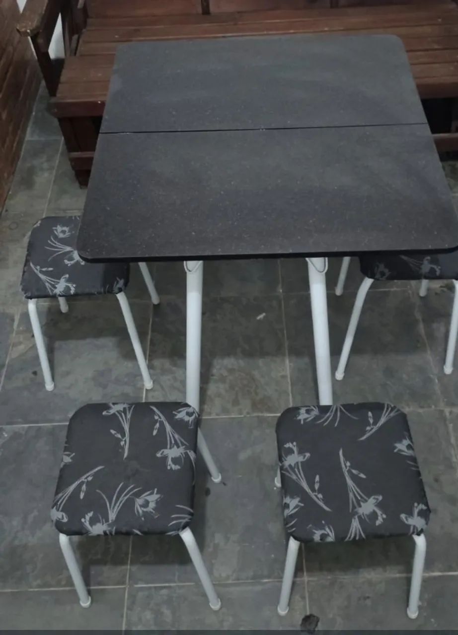 Conjunto mesa com banco  - Foto 2