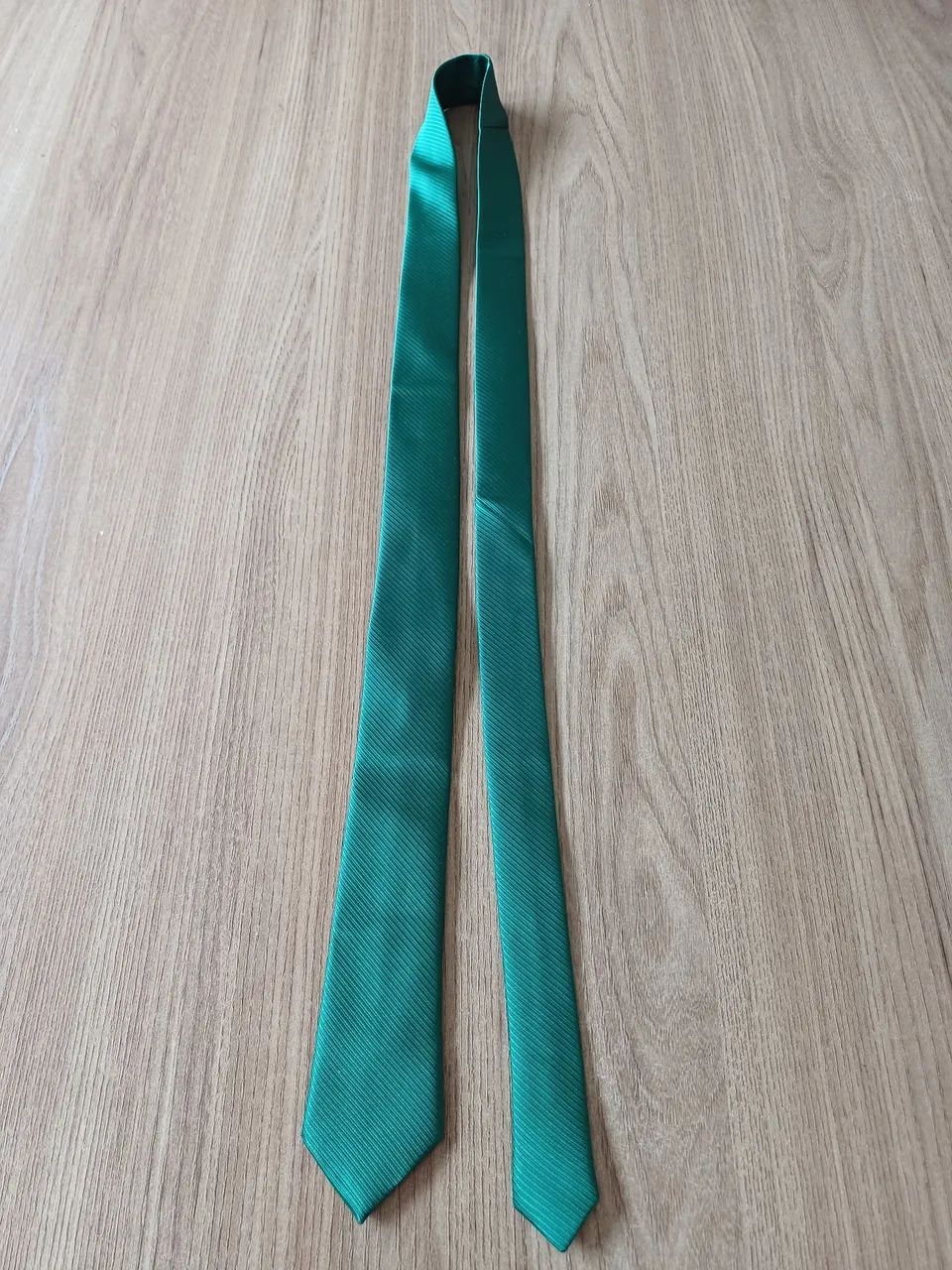 Gravata verde bandeira. NOVA