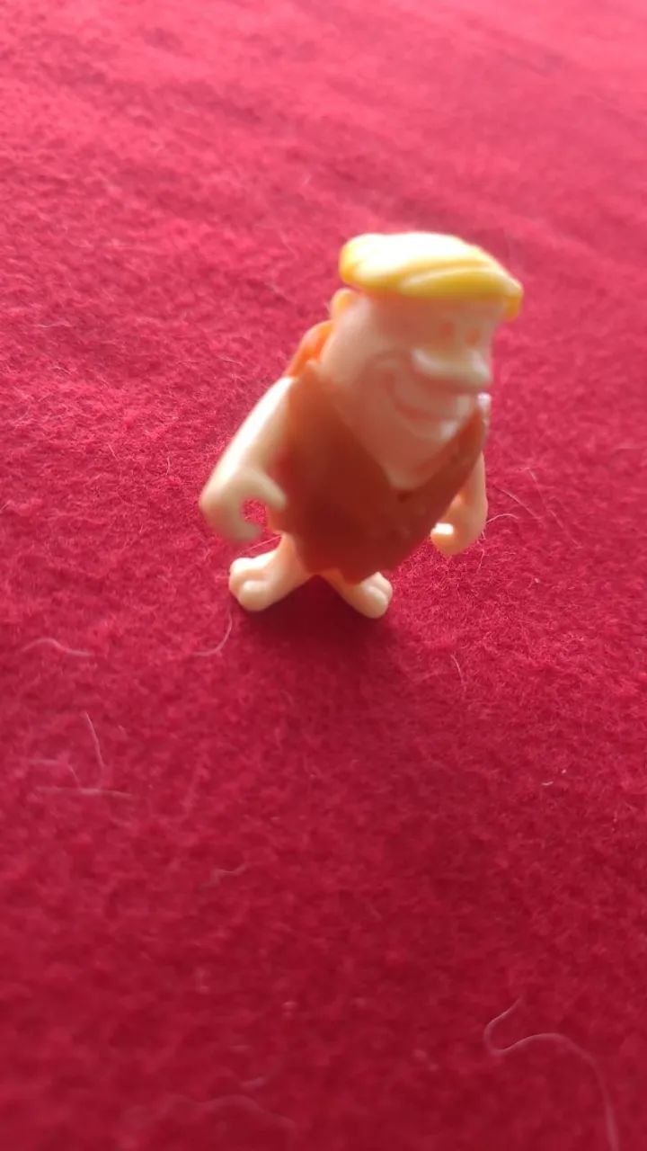 Lote Kinder Ovo Flintstones com 5 Itens - Foto 5