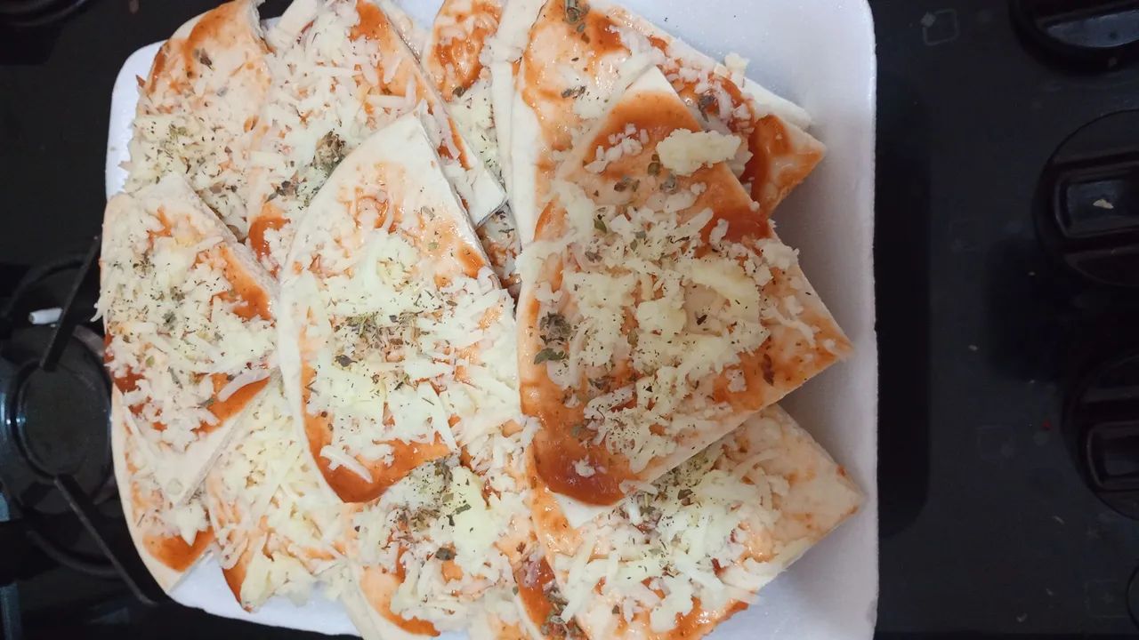 Mini pizza  festa 60 reais cento - Foto 2