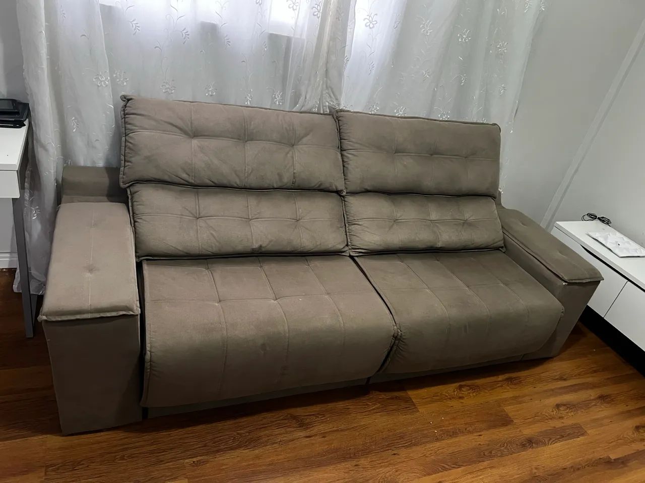 VENDO SOFÁ 4 LUGARES - Foto 2