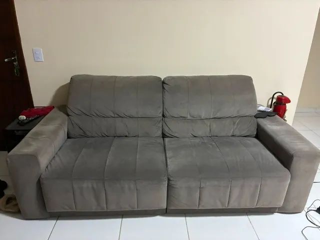 Sofá Retrátil 2 Lugares Gigante - Ótimo Estado - Foto 3