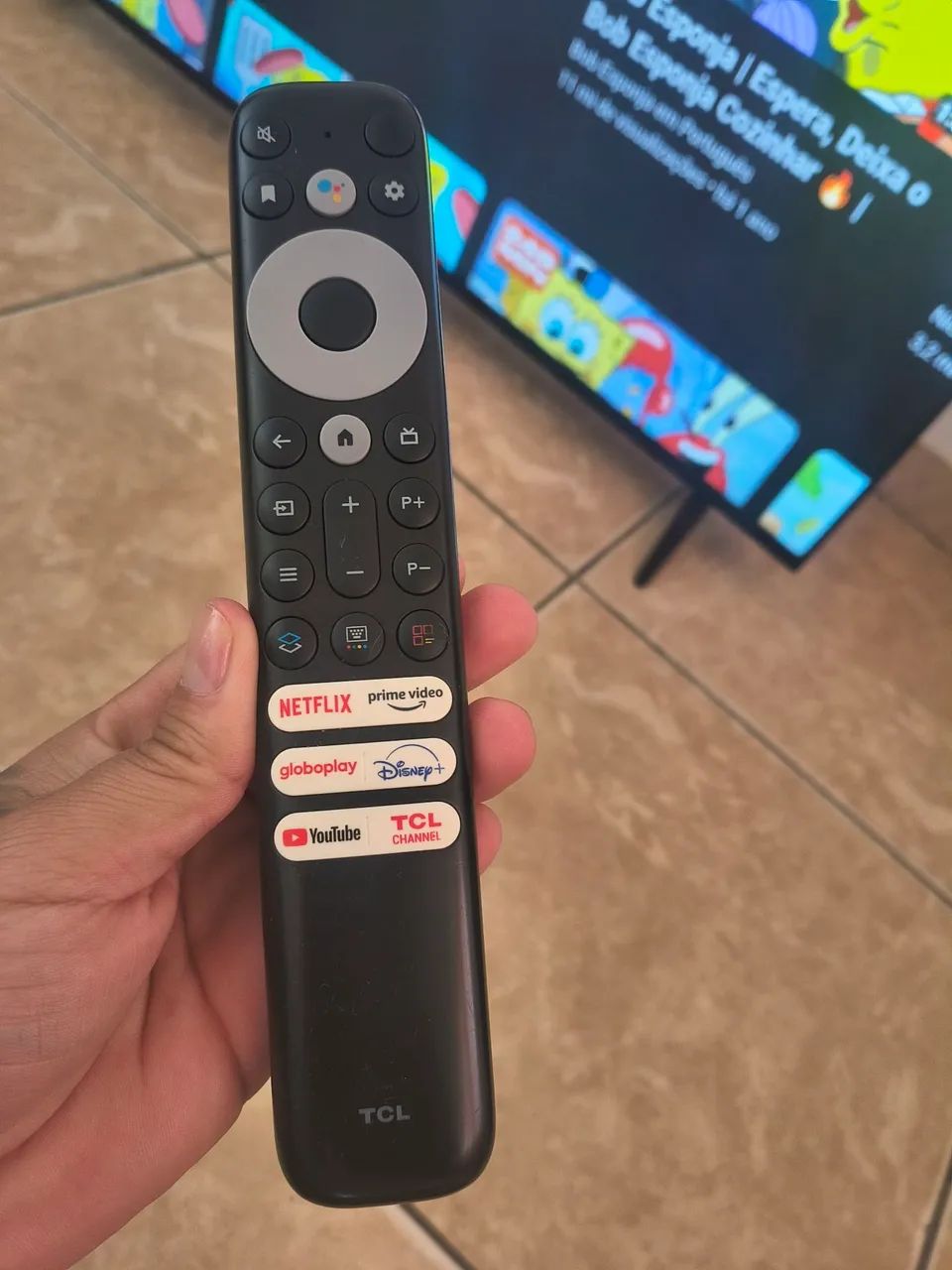 Vendo essa tv 50 polegadas smart 4K  - Foto 2
