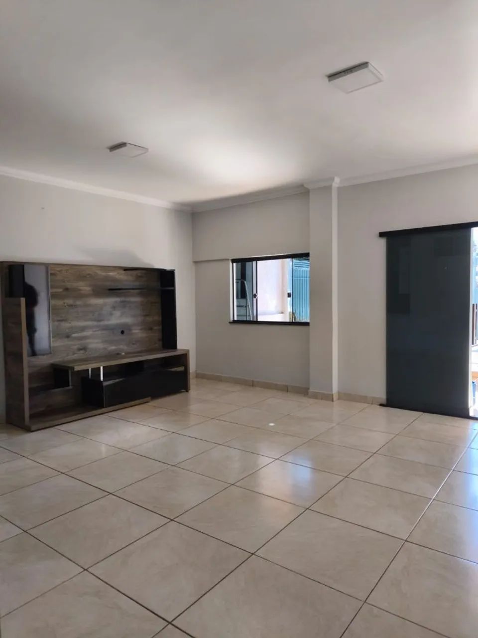 Casa de 03 quartos mais dependência em Sobradinho DF - Foto 3