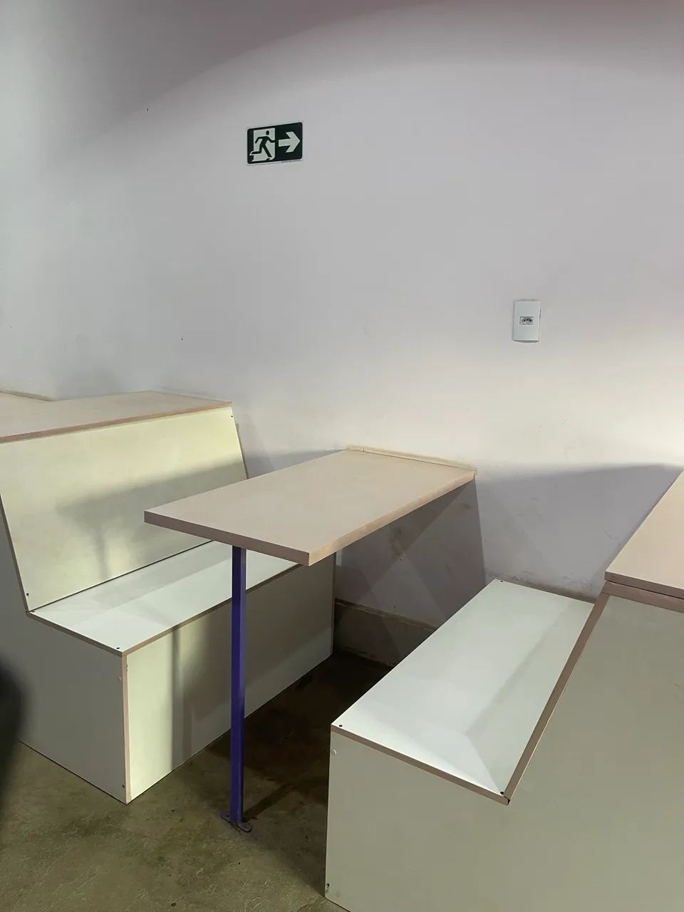 Mesas e Bancos - Foto 2