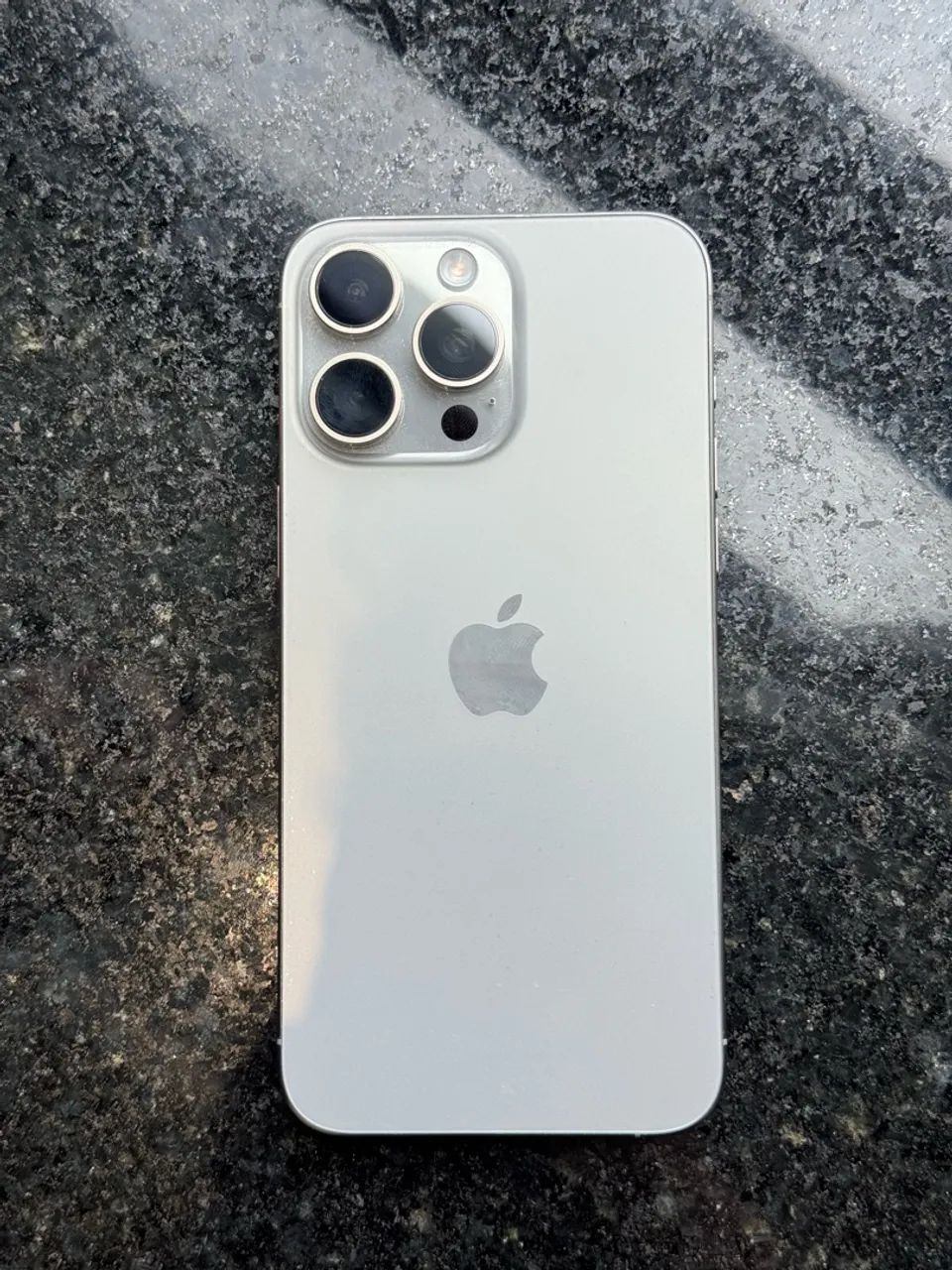 iPhone 15 Pro Max - 88% bateria - com caixa e nota fiscal - Foto 3