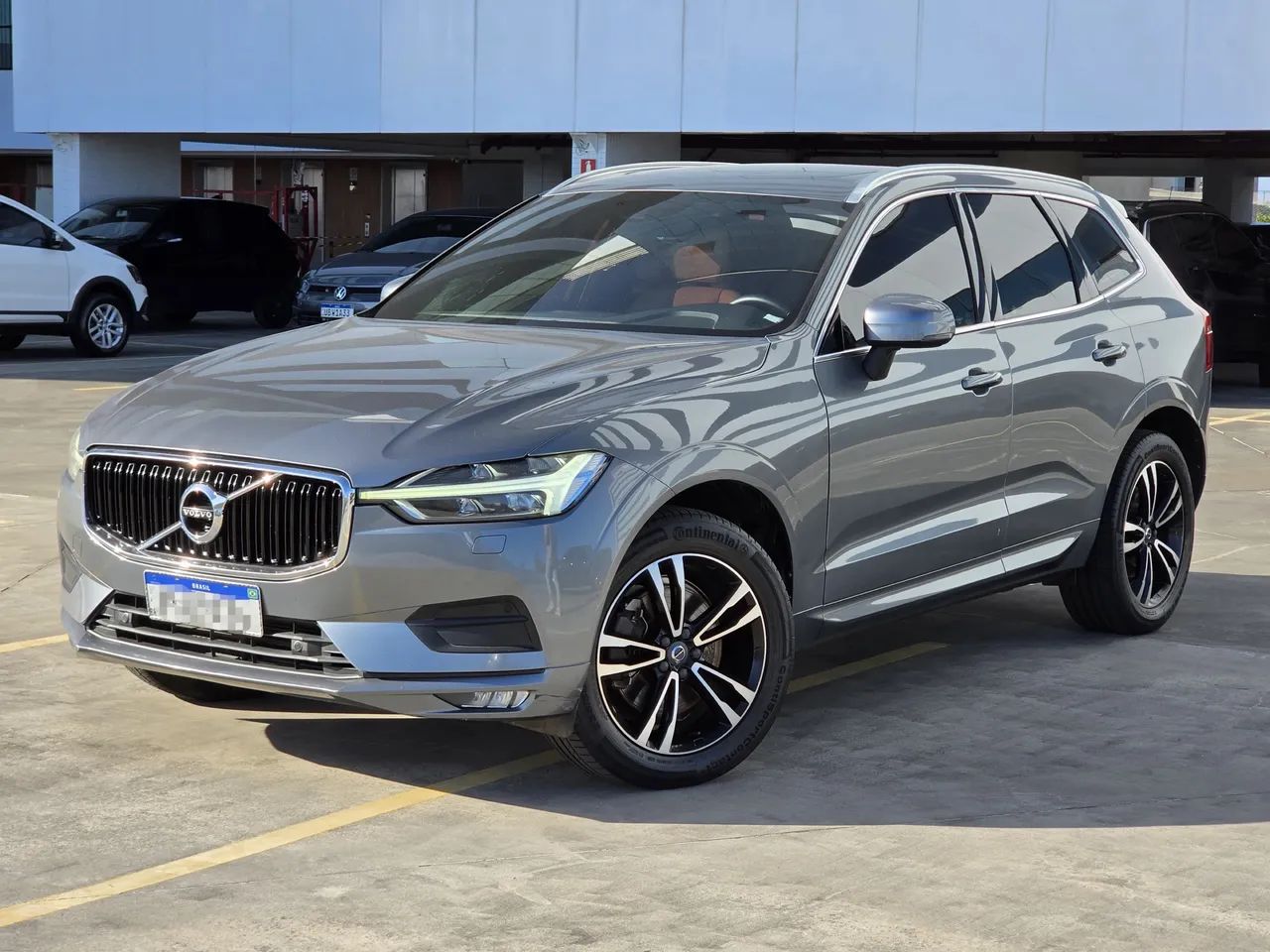 Volvo Xc60 XC 60 D-5 MOMENTUM 2.0 AWD Diesel 5p 2019