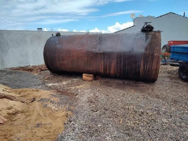 Tanque 10 mil Litros de piche