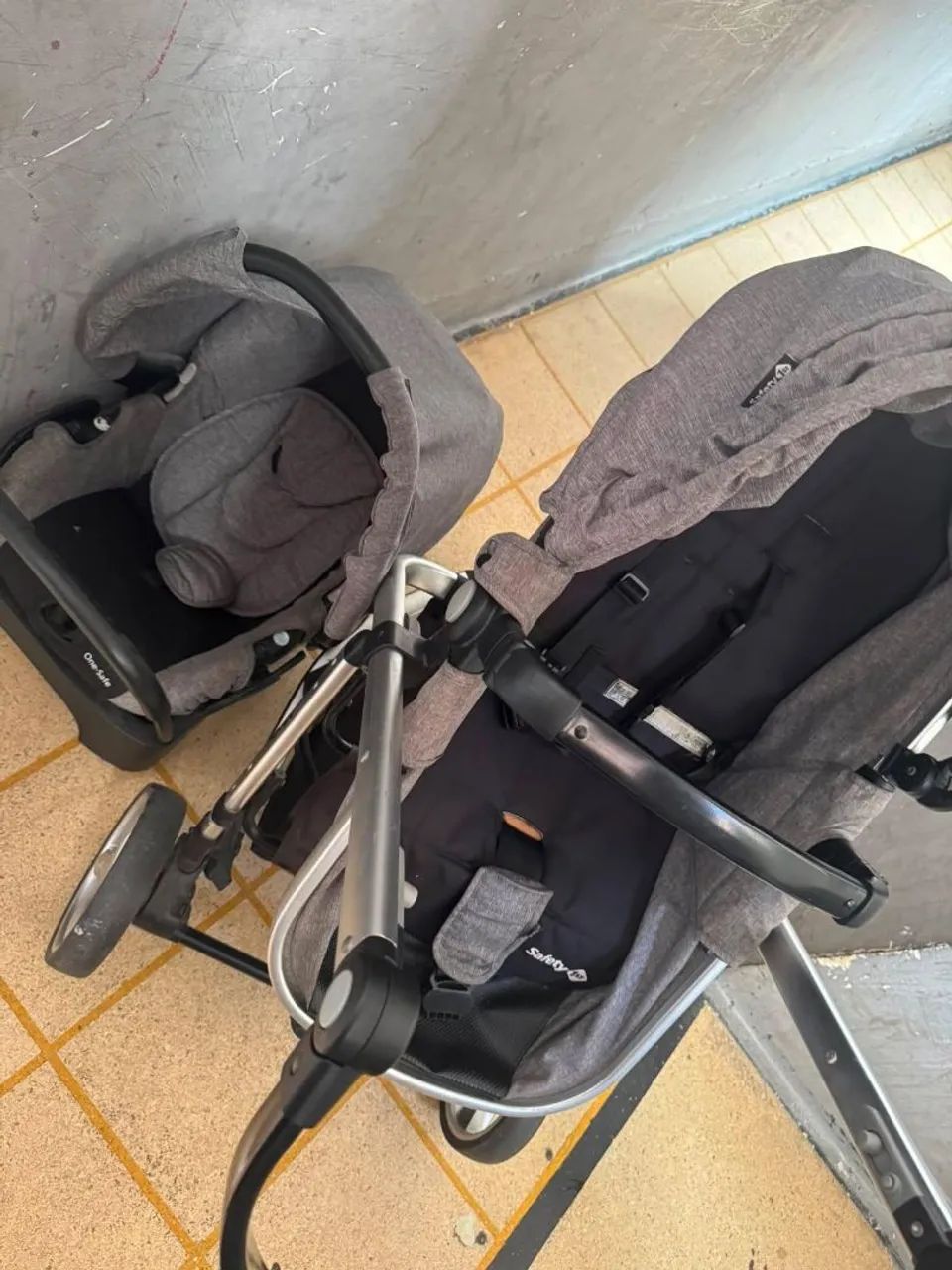 Vende-se carrinho Moisés de bebe 