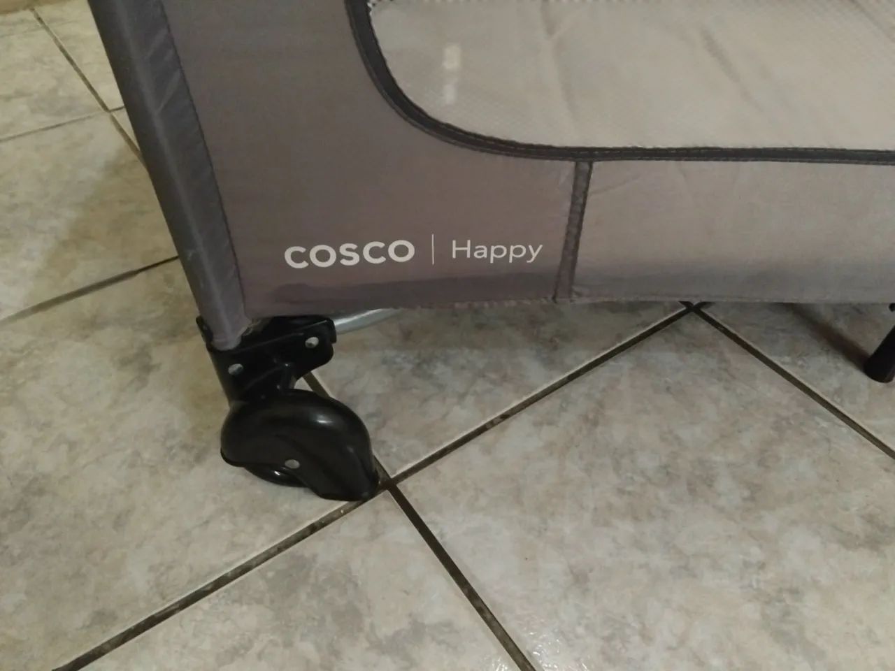 Vendendo lindo berço Cosco Happy Semi novo 