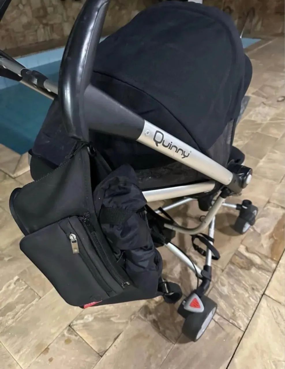 Carrinho de bebê Quinny