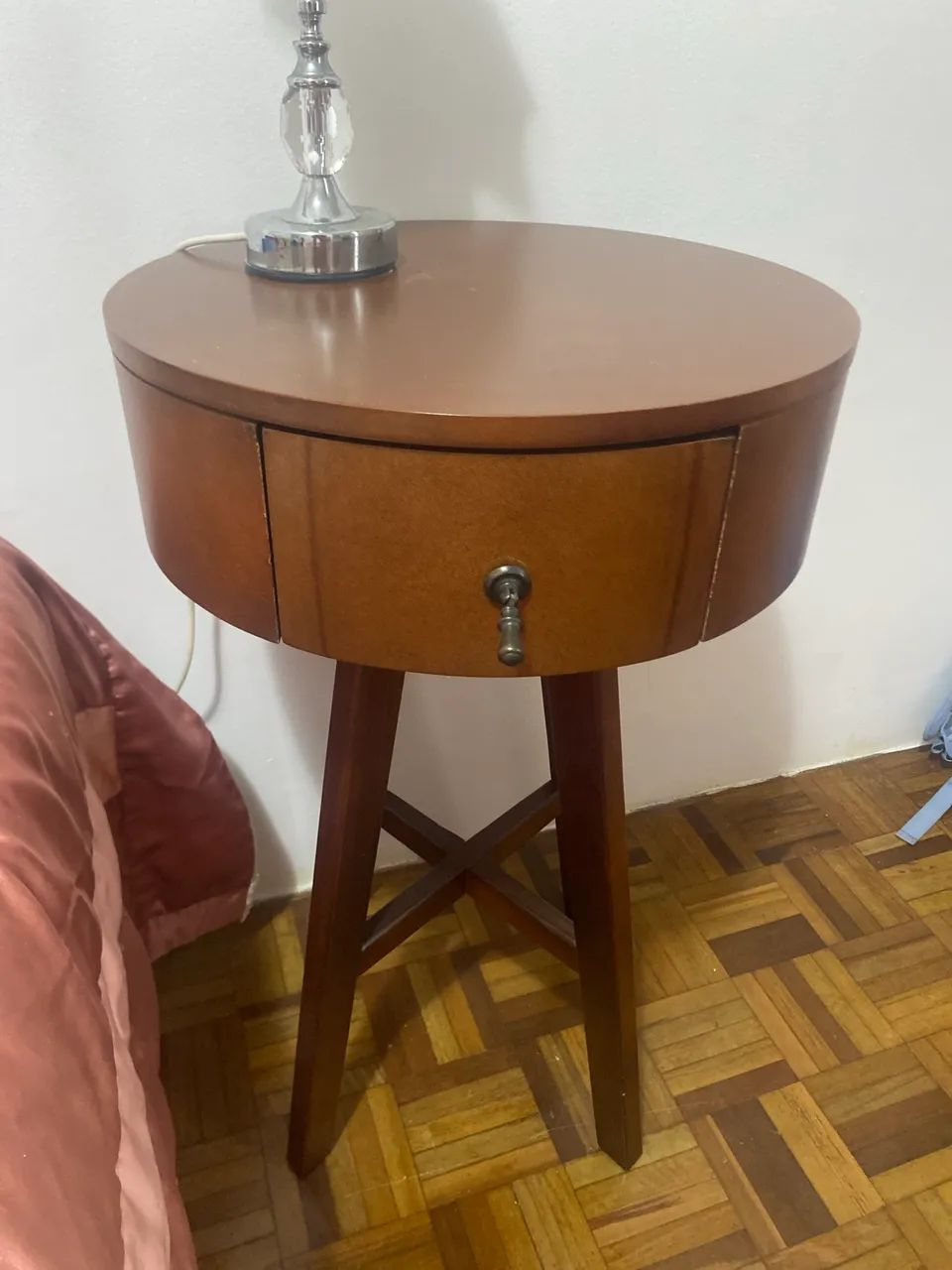 Mesa de cabeceira 