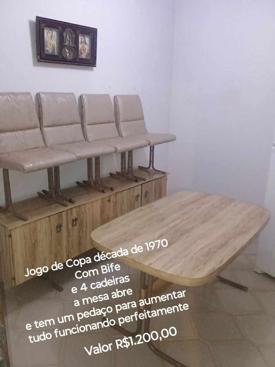 Jogo de Copa década de 1970 com bife e 4 cadeiras em Marília sp 