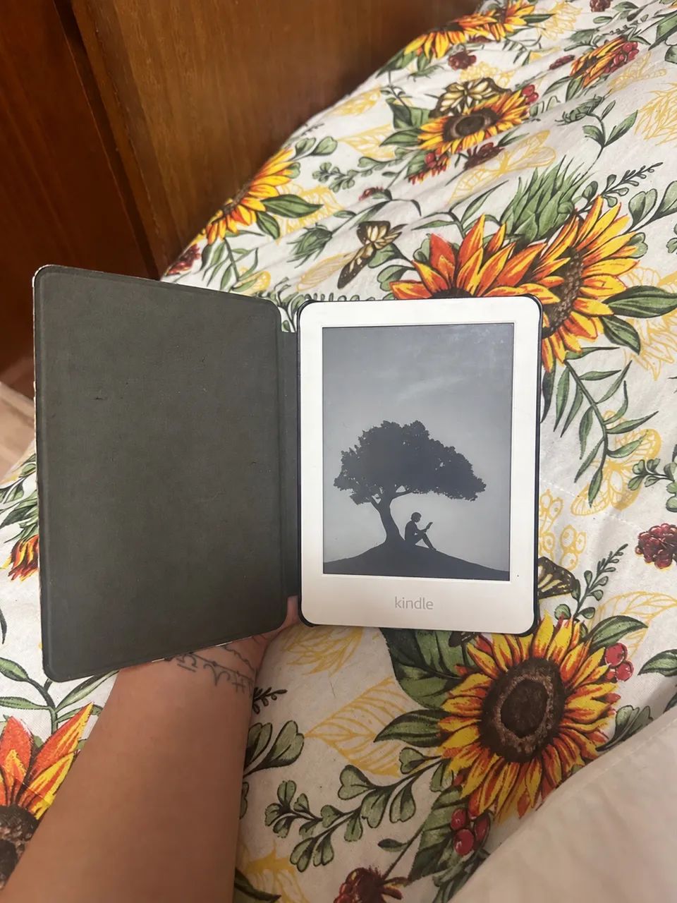 Kindle 10° Geração com Capa - Foto 2