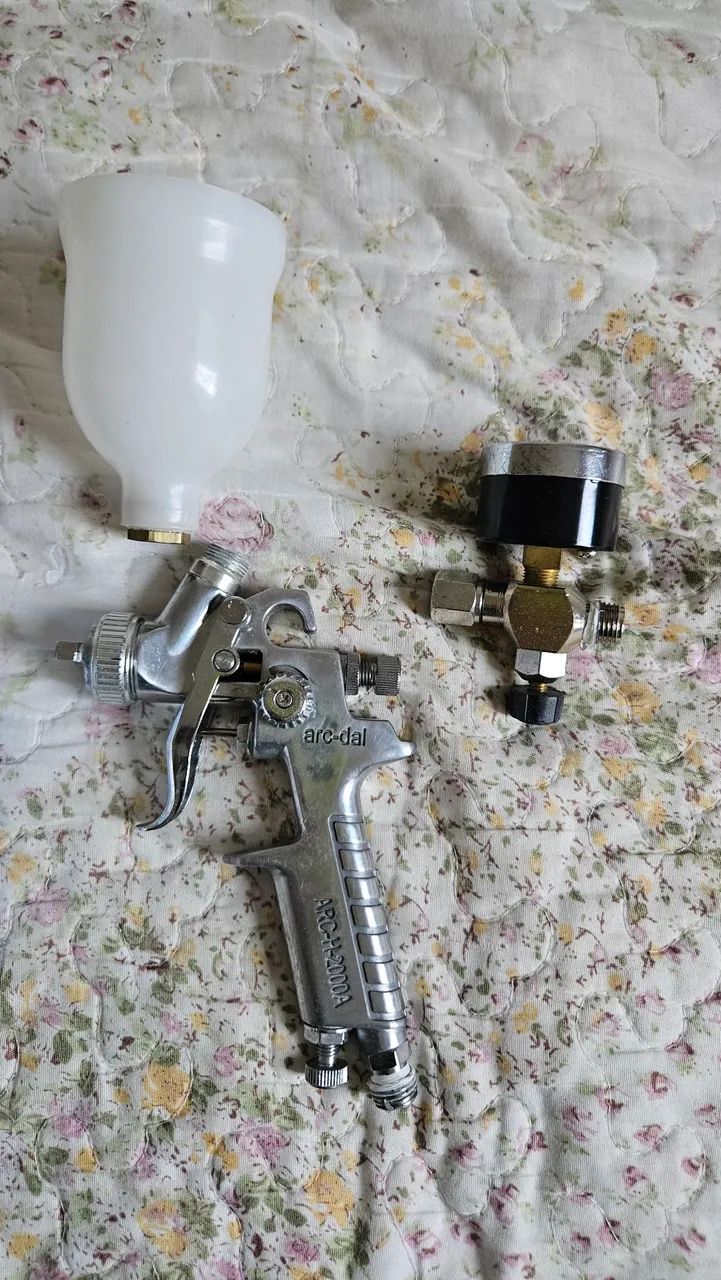 Pistola de pintura ar direto tipo gravidade com bico de 1,0 mm - ARC-H-2000AD