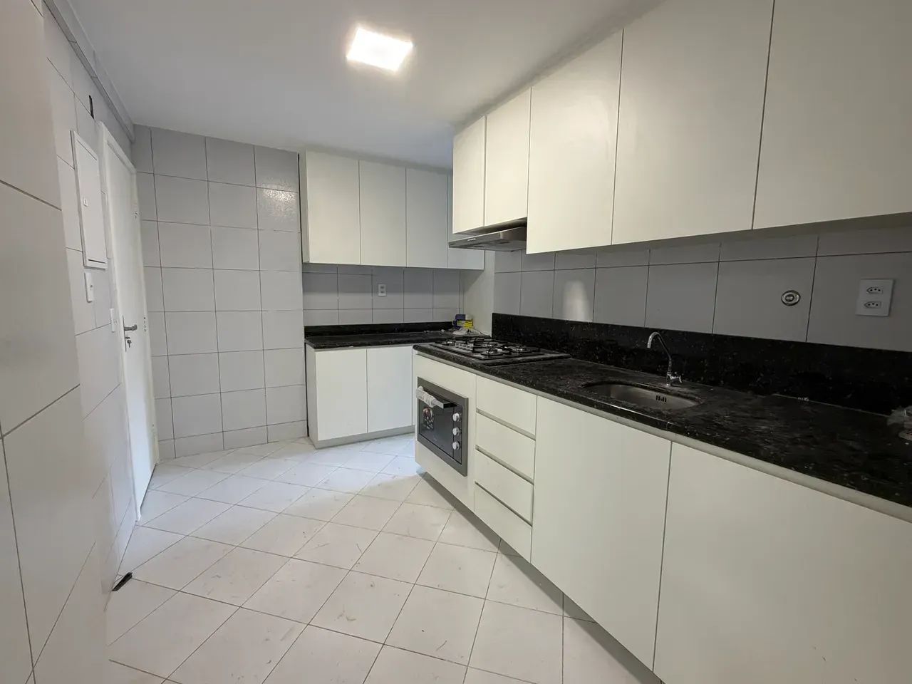 Apartamento de 4 quartos, 2 suítes, 140m2 em Itapuã! - Foto 4