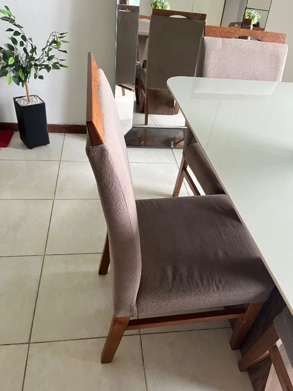 Mesa de jantar retangular com 4 cadeiras - Foto 5