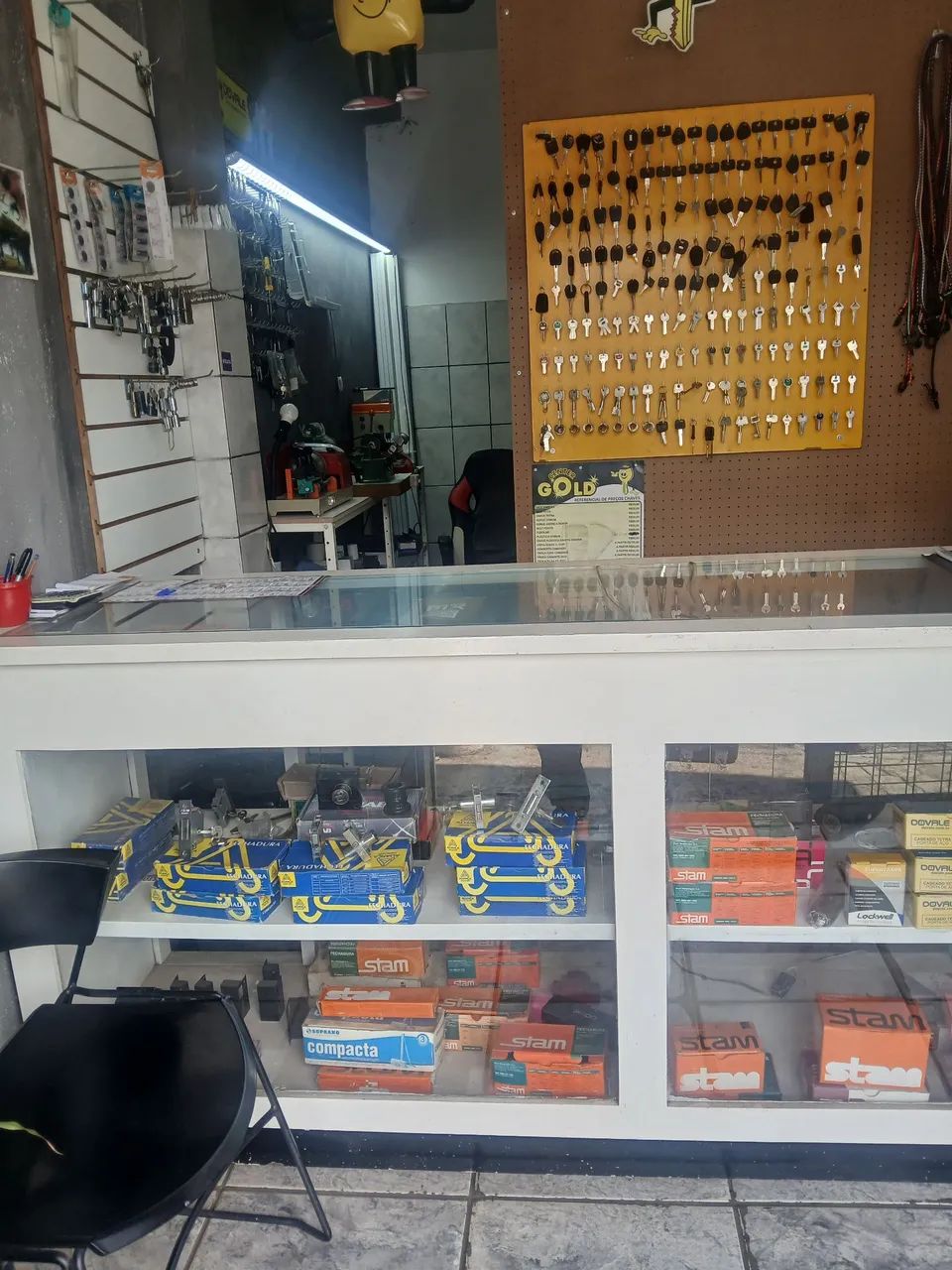 Vendo um CHAVEIRO
