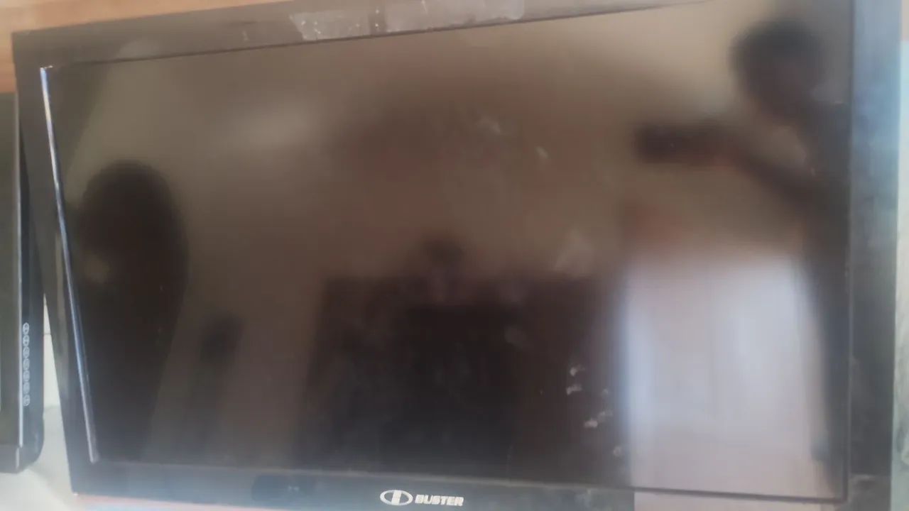 Televisão precisando de reparo
