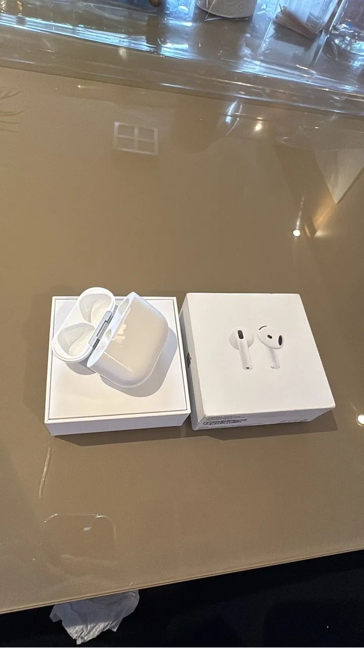 Airpods 4 - Estojo de carregamento + fone direito 