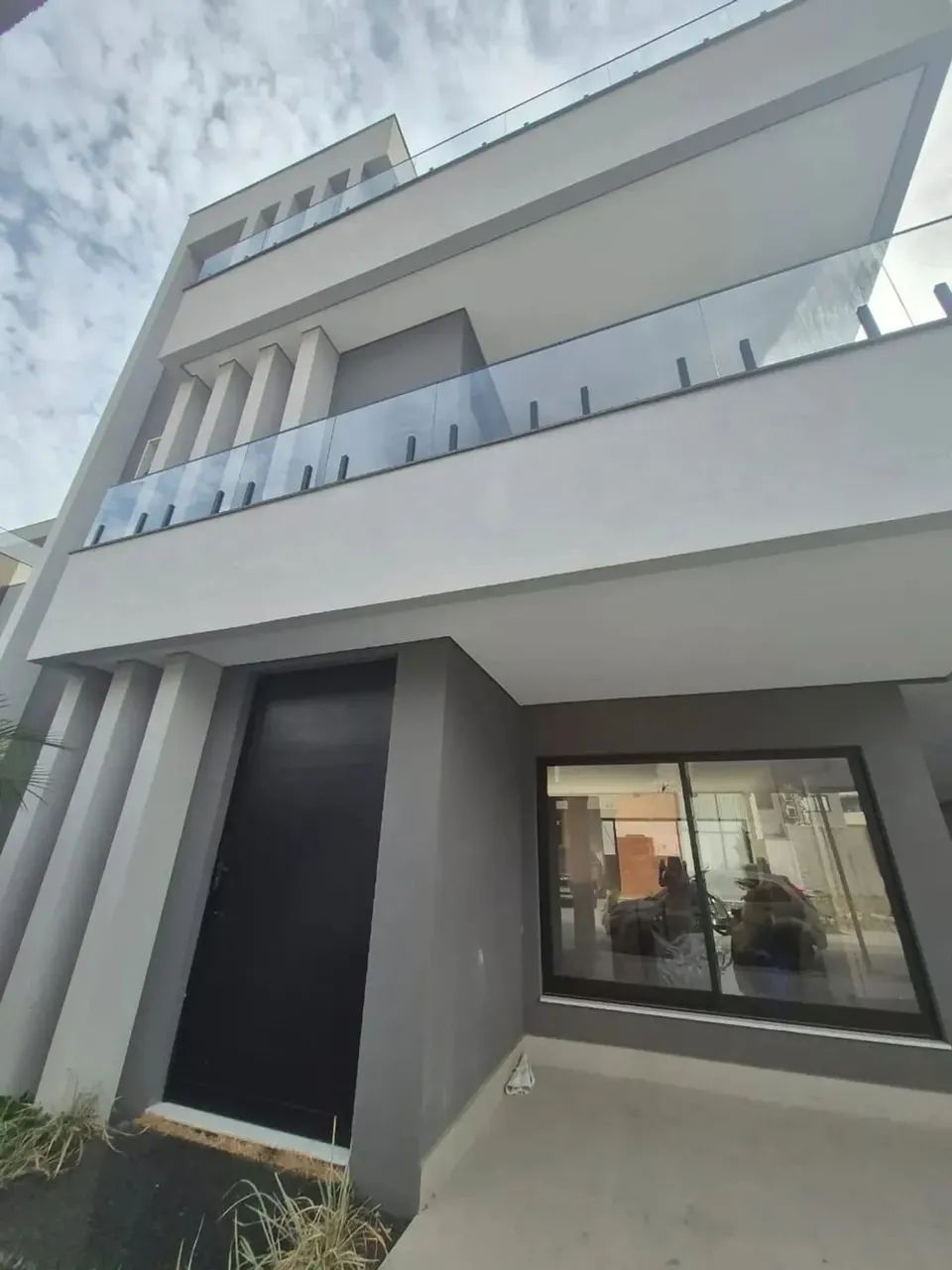 MAGNIFICA oportunidade Casa Triplex 290m2 com 4 suites Condominio  Bio Barra 1° locacao. - Foto 2
