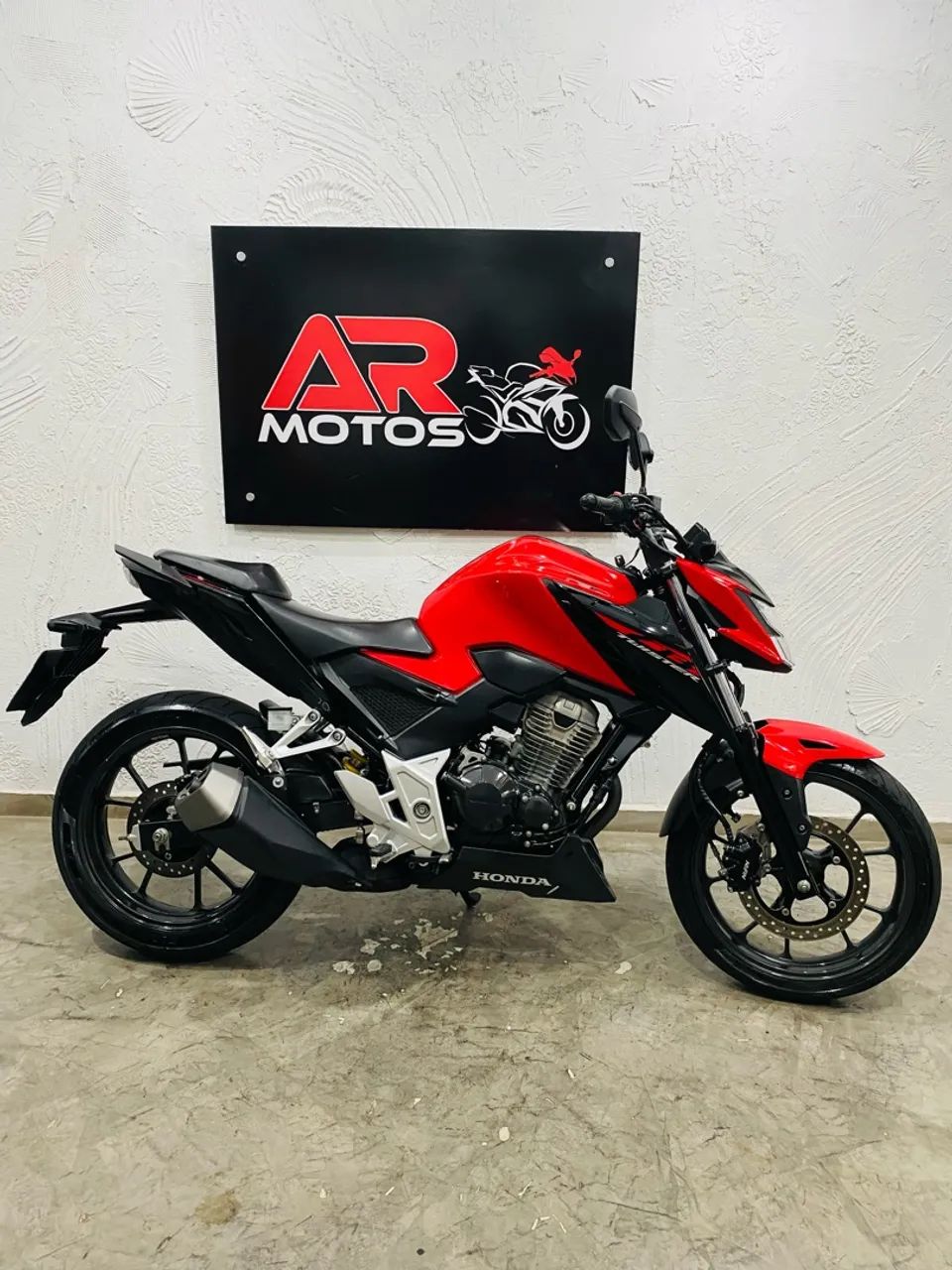 CB 300f Twister doc ok 