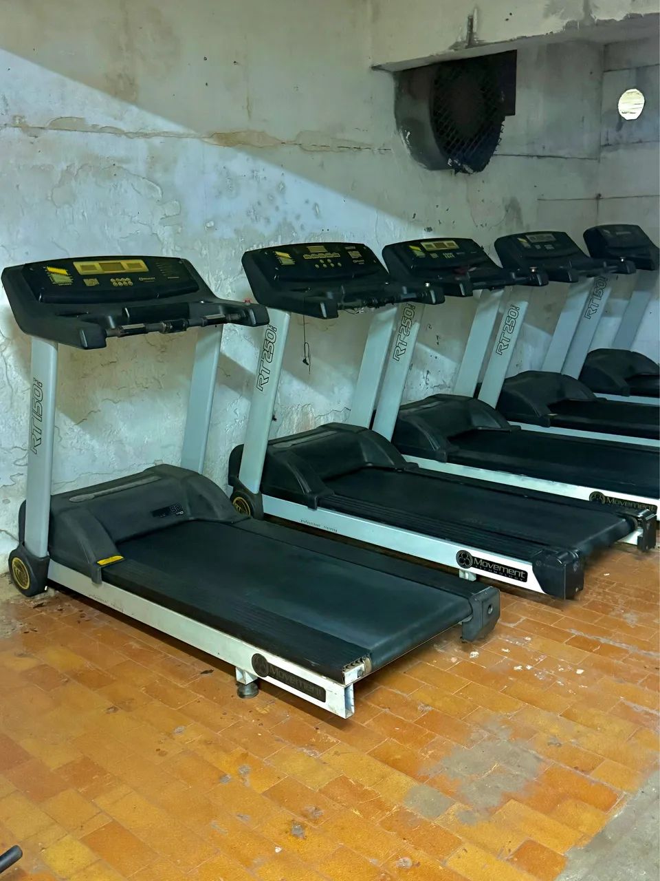 Esteira profissional movement Rt250 - Foto 2