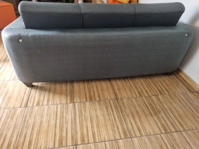 SOFÁ RETRÁTIL 3 LUGARES CINZA - Foto 3