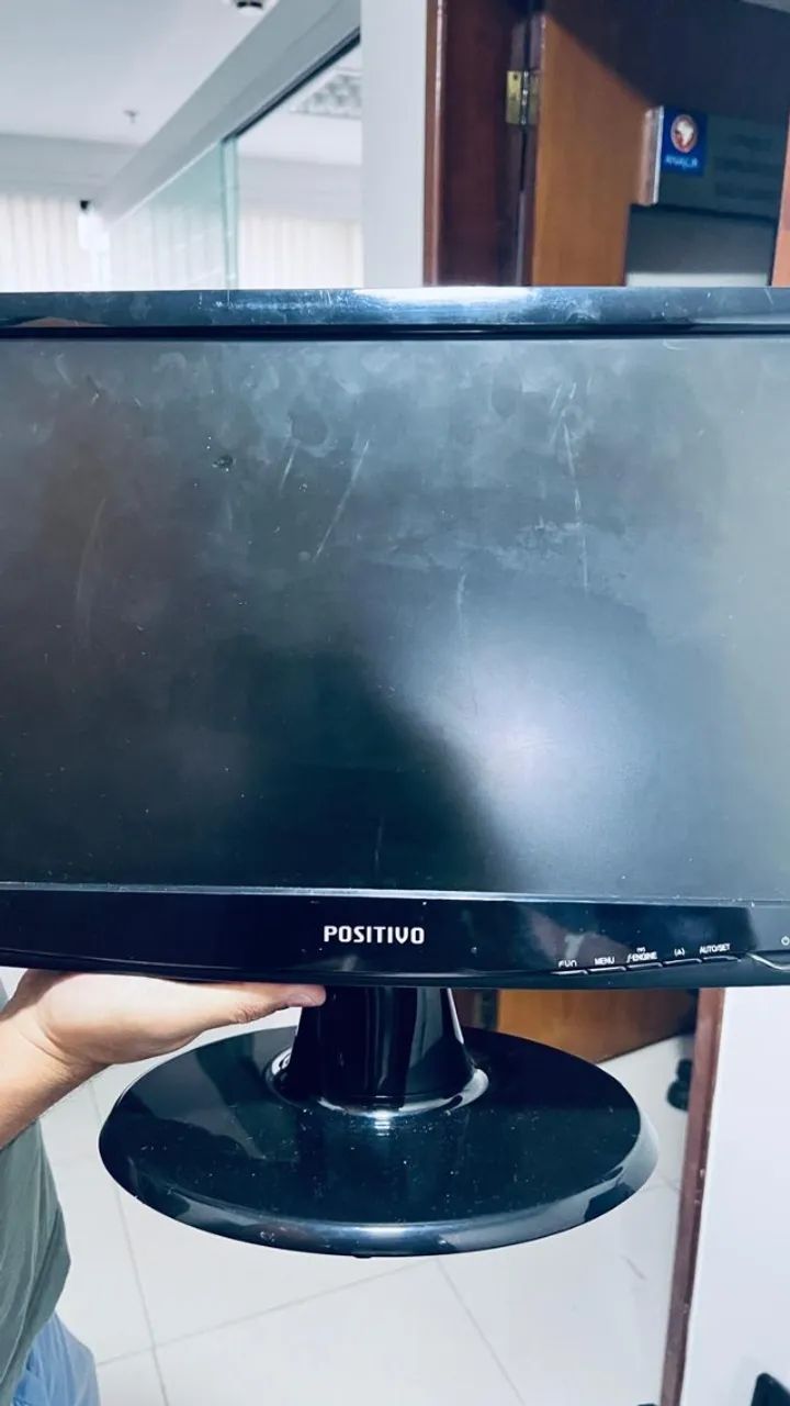 Monitor Positivo modelo W1943CV