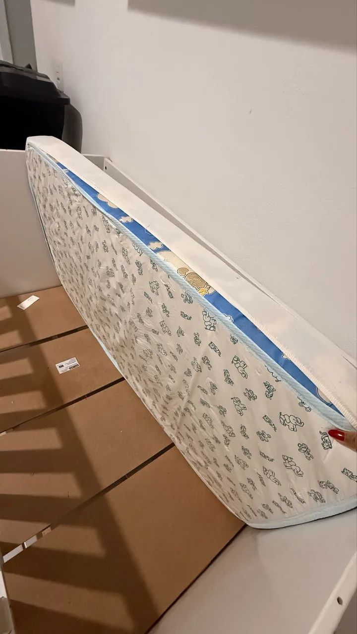 Berço 2 em 1 MDF com colchão - Foto 4