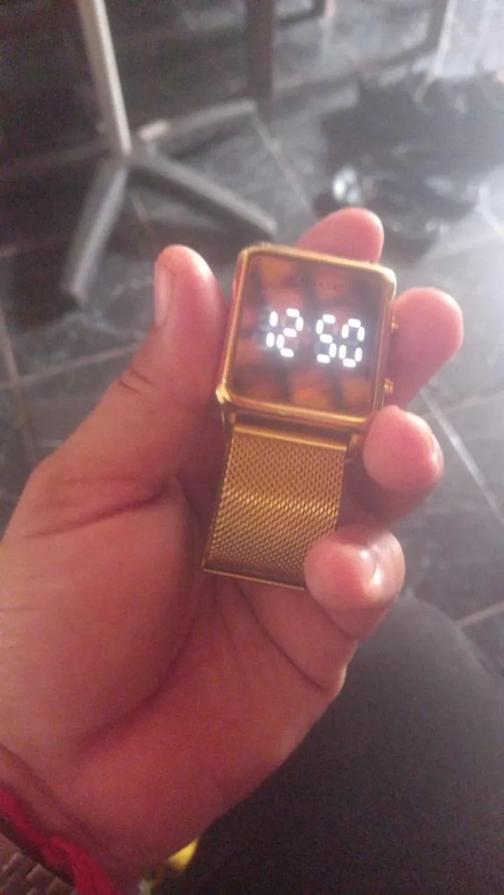 RELÓGIO LINCE DIGITAL DOURADO