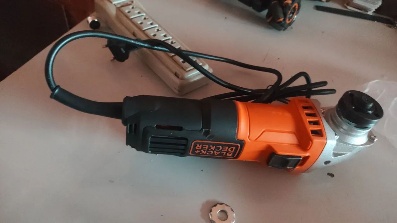 Esmerilhadeira Angular Black+Decker G650 - Foto 3