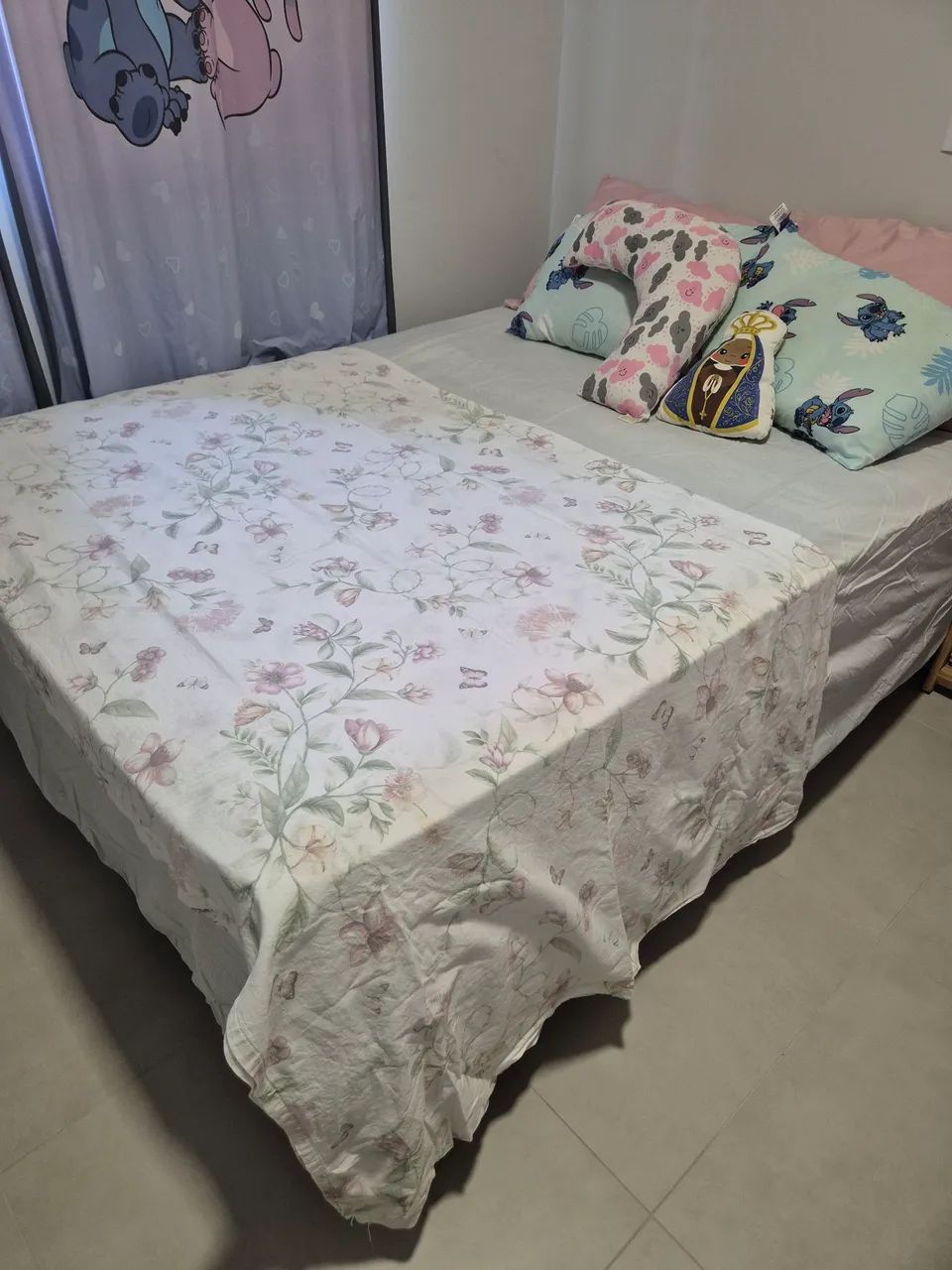 SOFÁ CAMA E CAMA EM BOM ESTADO