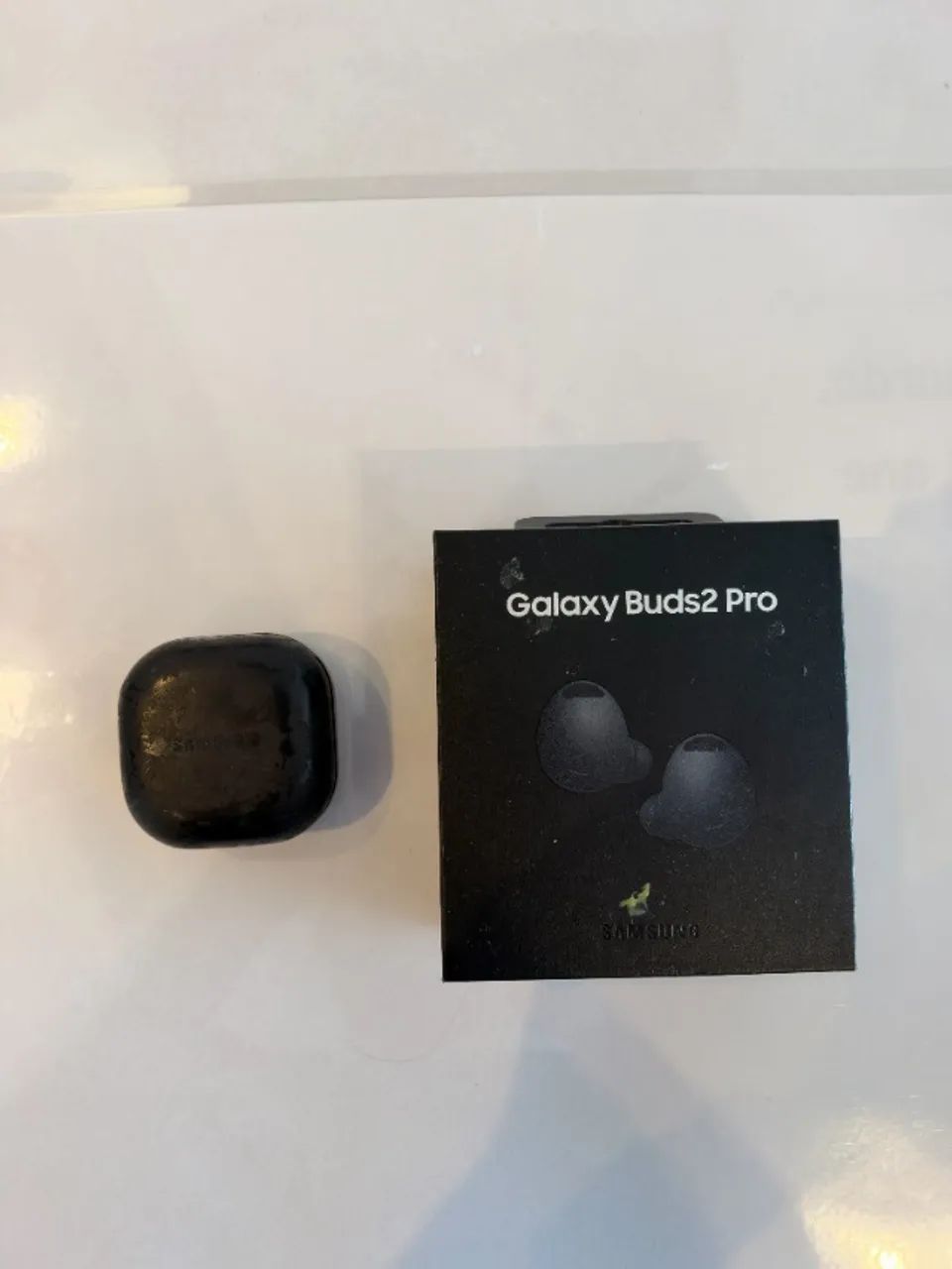 Galaxy Buds2 Pro Grafite - Funcionando, carcaça com avaria