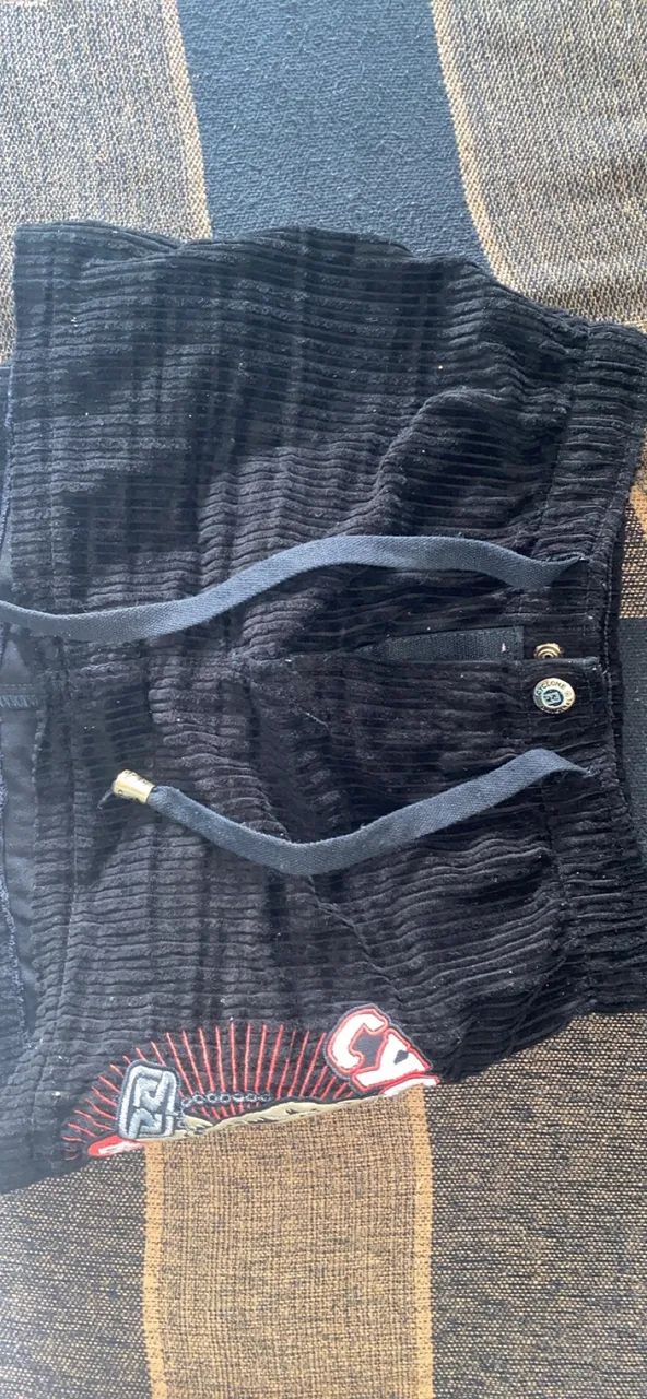 Vendo saia da Cyclone nova 