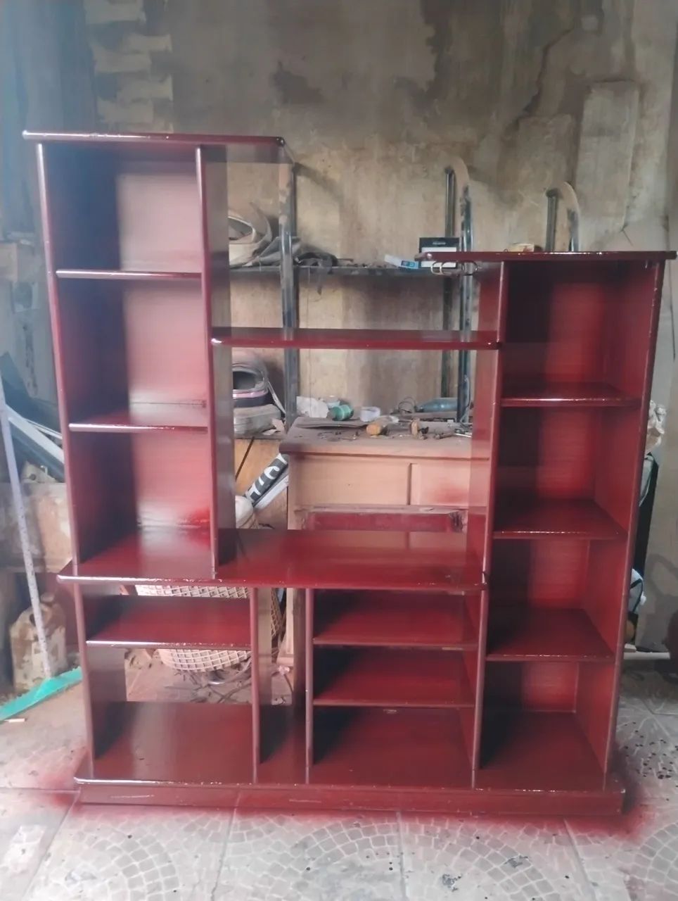 Vendo isstante na cor mogno - Foto 3