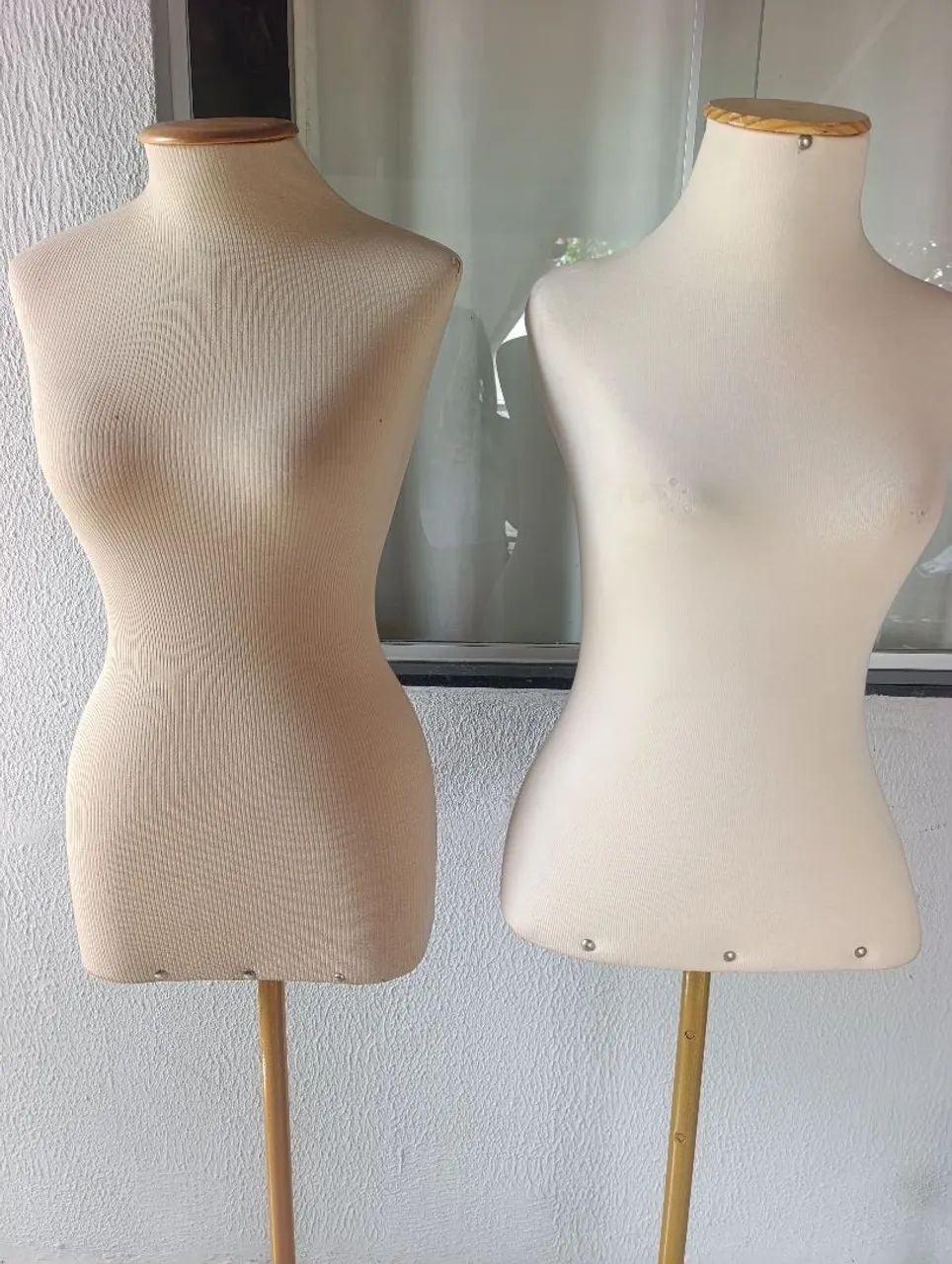 Kit Maniquim com pé de ferro dourado  - Foto 4