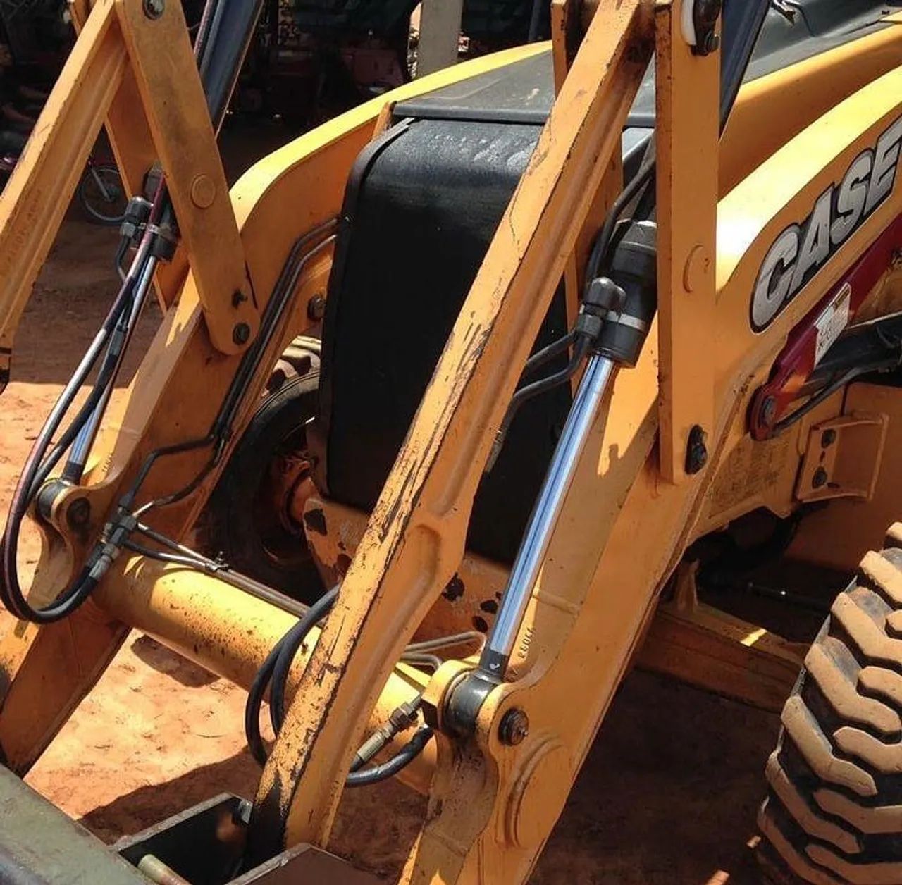 Retroescavadeira Case 580N 2014 - Entrada + Parcelas - Foto 4