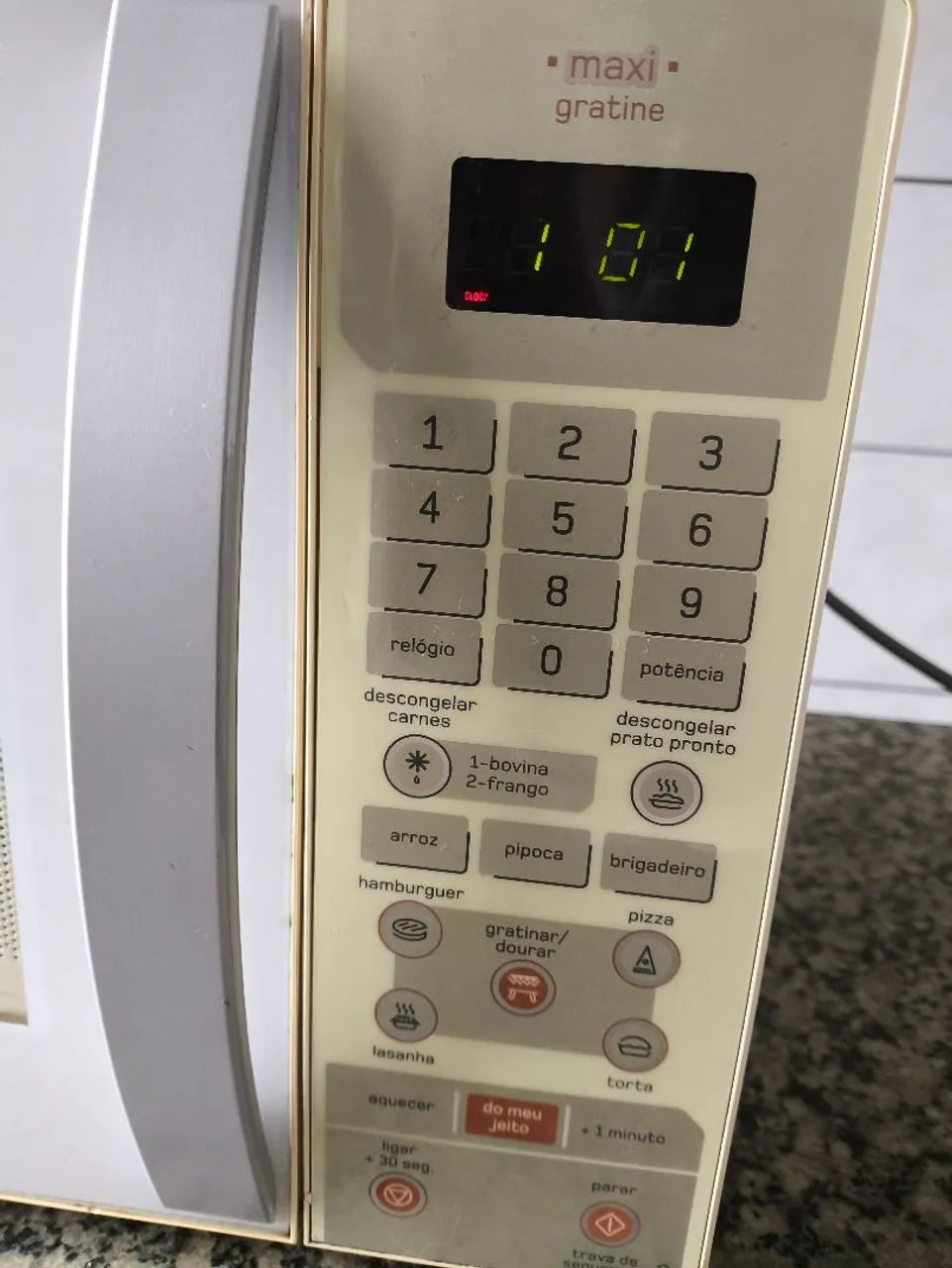 Microondas Brastemp 30l. com grill 127v. - Foto 2