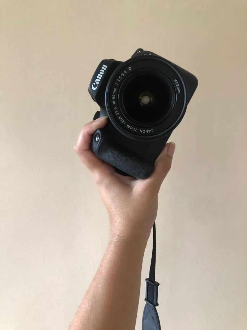Câmera Cannon T100