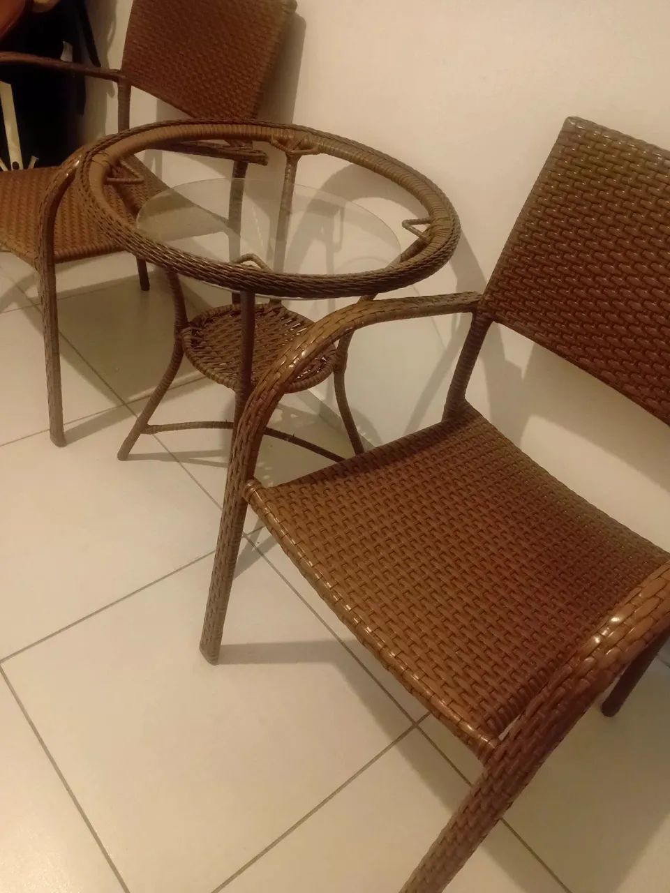 Vendo conjunto de mesa de varanda! - Foto 2