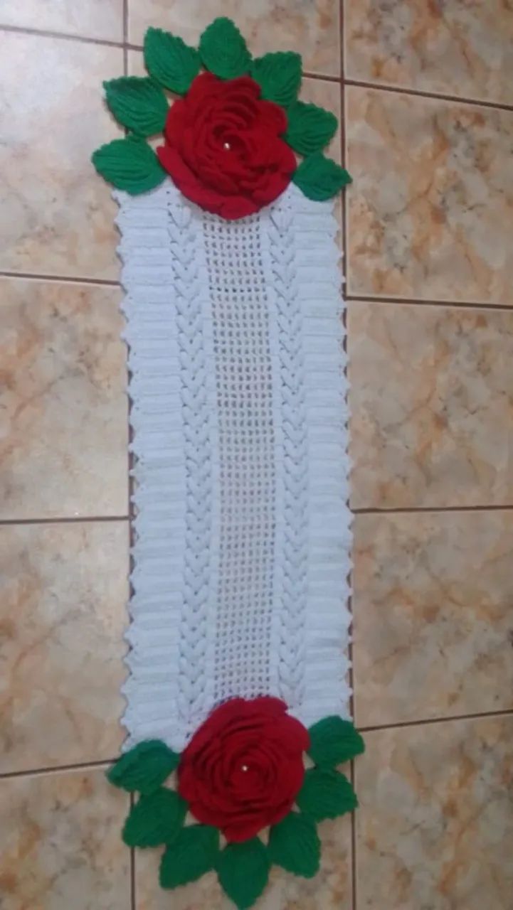 Caminho de mesa. 190.00 reais.