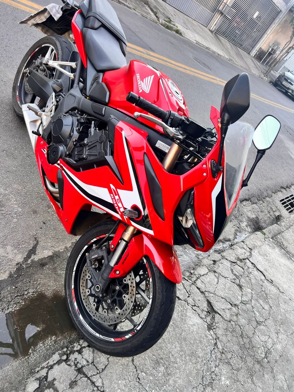 Cbr 650r 2021
