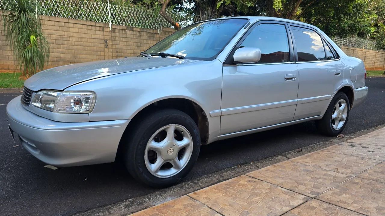 Toyota Corolla XEI 1.8/1.8 Flex 16V Aut. 2001