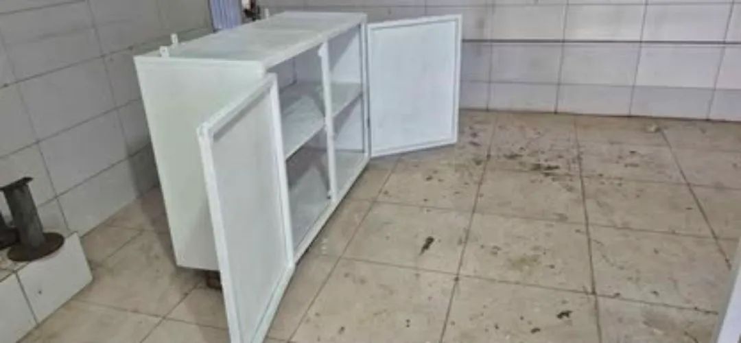 Armário  de metalão com chapa galvanizada 