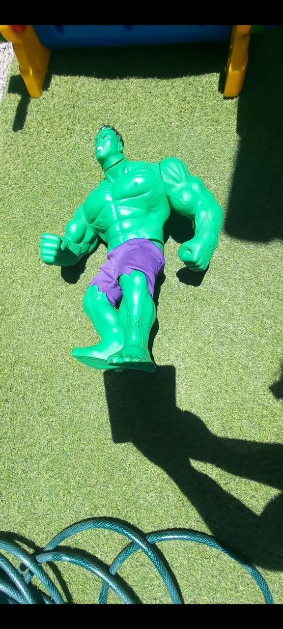 Boneco Hulk 