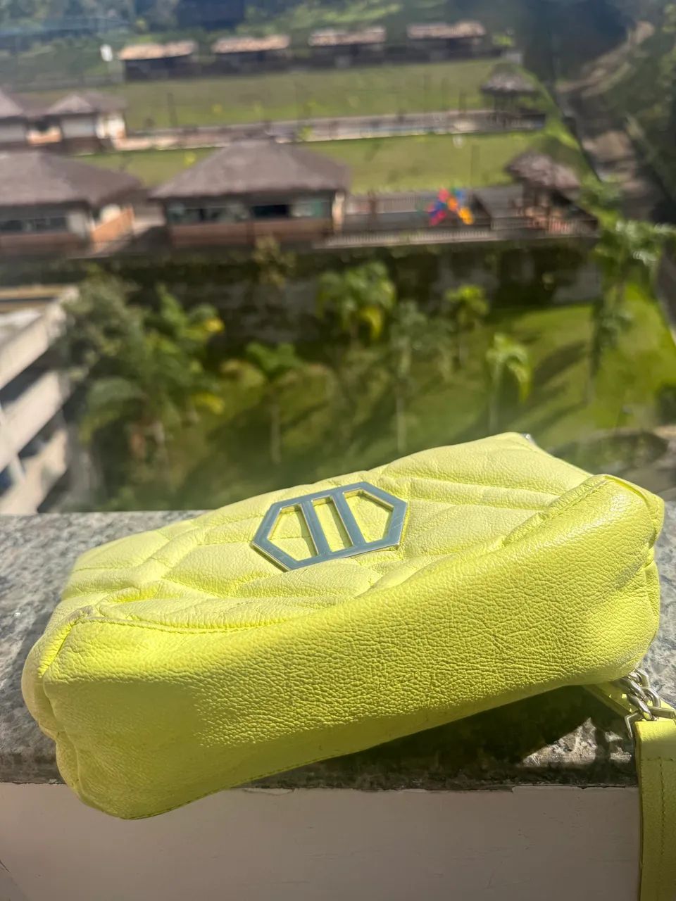 Bolsa em couro verde-limão Arezzo  - Foto 4
