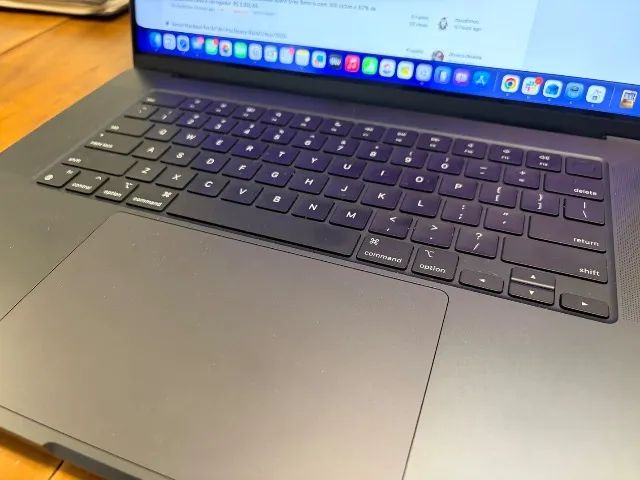 MacBook Pro M3 Pro - 18GB - 512GB - 16 pol - Foto 2