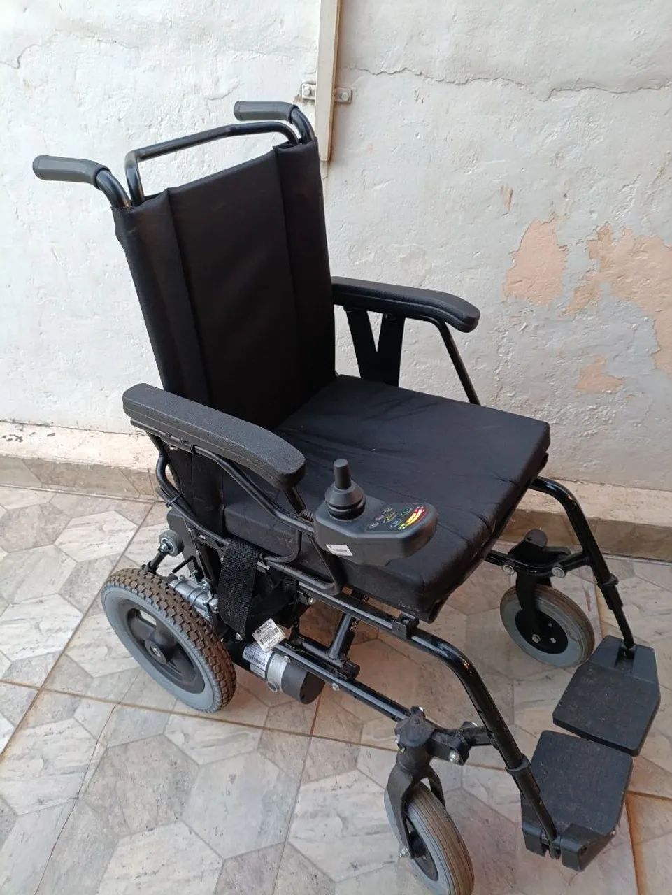 Cadeira de rodas motorizada